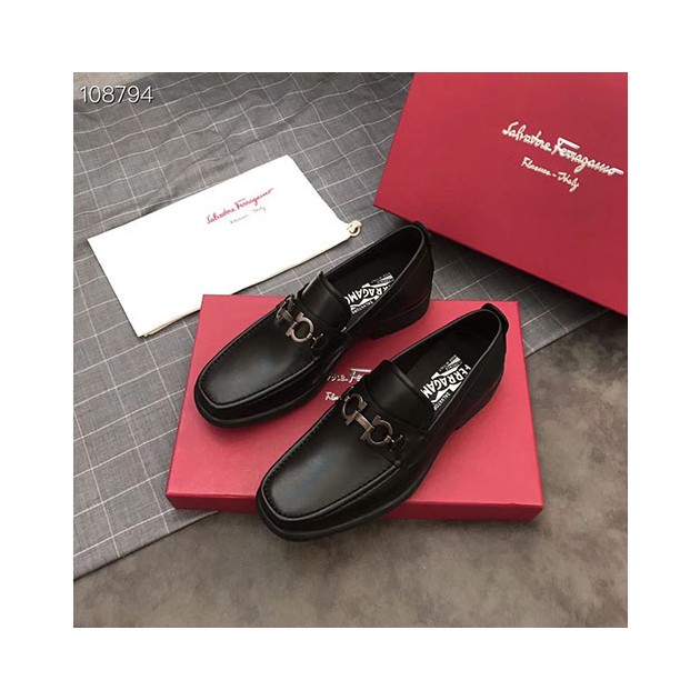 FERRAGAMO 페레가모 M2492