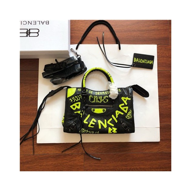BALENCIAGA 발렌시아가 클래식 시티 30CM B691513 신상