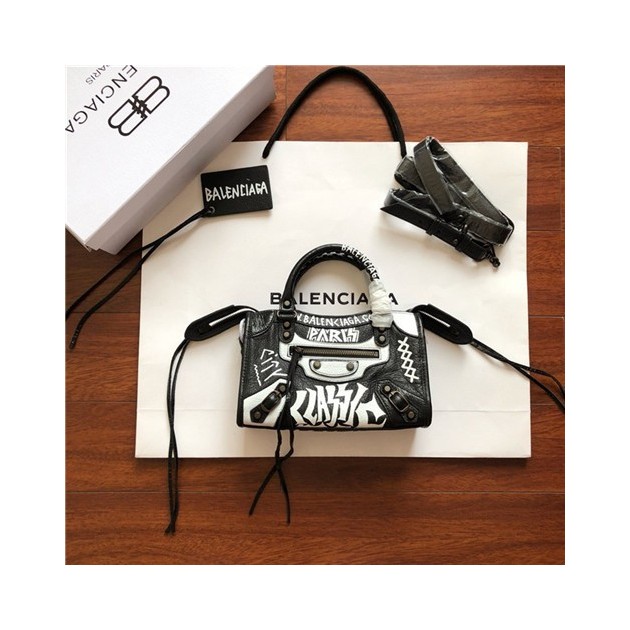 BALENCIAGA 발렌시아가 클래식 시티 30CM B995092 신상