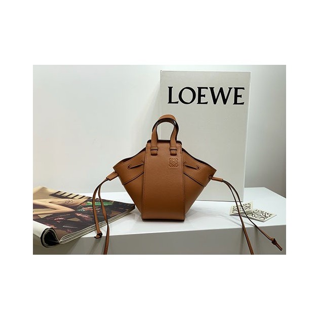 LOEWE 로에베 미니 해먹백 봄신상 L108001
