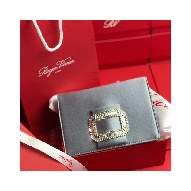ROGER VIVIER 로저비비에 엠벨리쉬 미니 숄더 18CM R60029