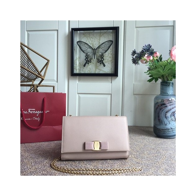 FERRAGAMO 페레가모 체인 숄더백 21CM 22B558-2