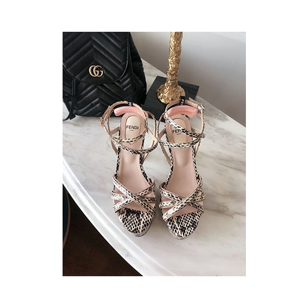 FENDI 펜디 샌들힐 봄신상