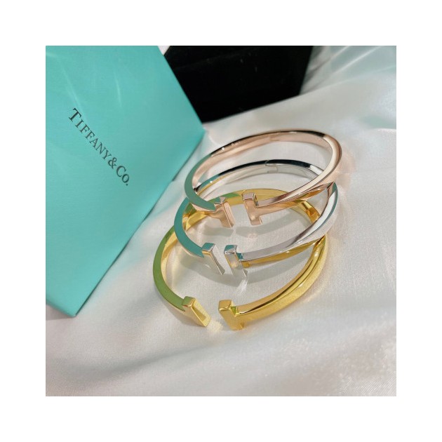 13위 TIFFANY&CO 티파니앤코  T 스퀘어 브레이슬릿 팔찌