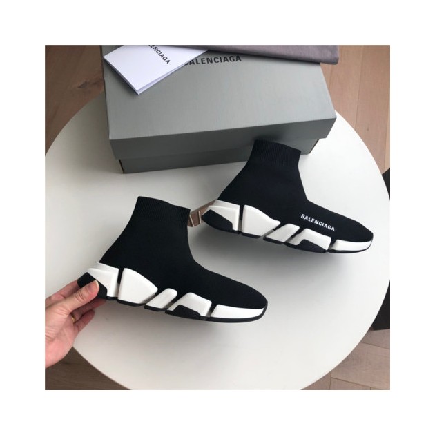BALENCIAGA 발렌시아가 업그레이드 스피드러너 B96950 신상