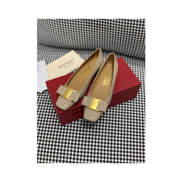 FERRAGAMO 페레가모 여성용 단화 F43909
