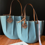 LOEWE 로에베 쉘 토트백 L69450