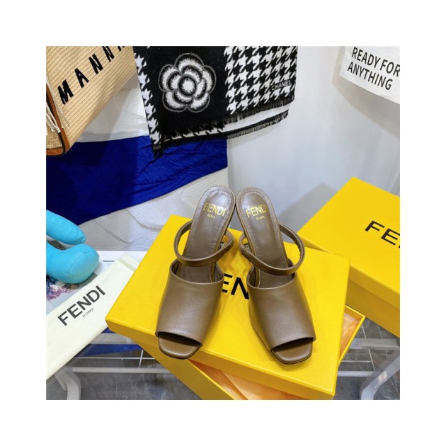 FENDI 펜디 여성용 샌들 (굽높이8CM) F32105