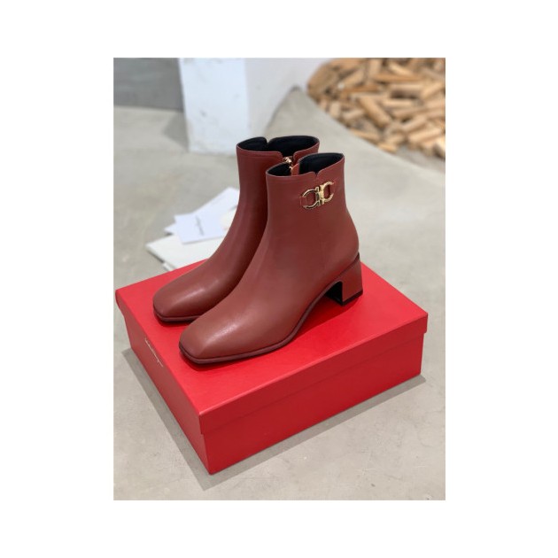FERRAGAMO 페레가모 여성용 부츠 (굽높이5.5CM) F54710