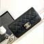 CHANEL 샤넬 바게트 플랩백 AS2201