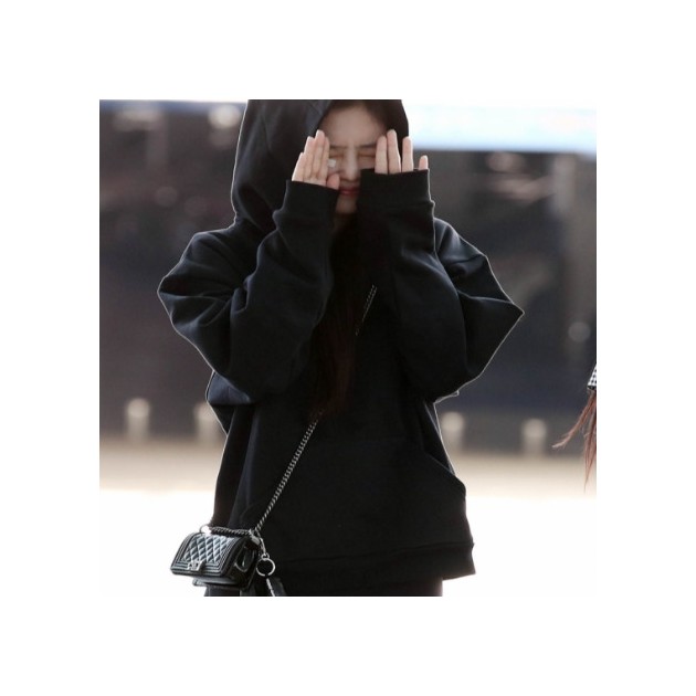 [블랙핑크 제니] CHANEL 샤넬 보이 플랩백 스몰 캐비어 은장 블랙