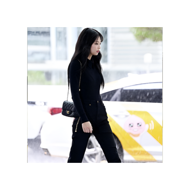 [블랙핑크 제니] CHANEL 샤넬 체인 골든볼 쁘띠삭 램스킨 숄더백 블랙 금장