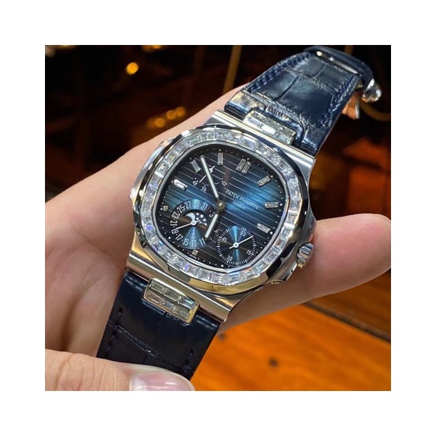 PATEK PHILIPPE 파텍필립 노틸러스 5712 다이아 베젤