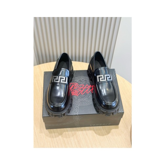 VERSACE 베르사체 남성용 로퍼 V835229-1 2024/신상