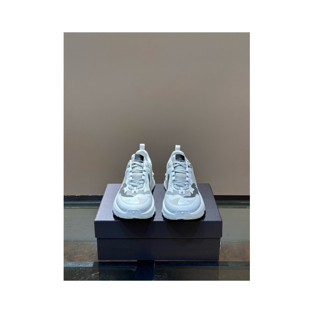 VALENTNIO 발렌티노 남성용 스니커즈 V99668-2 2024/신상 2COLOR