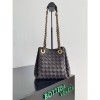 BOTTEGA VENETA 보테가베네타 패러슈트 스몰 크로스백 817175 2024/신상