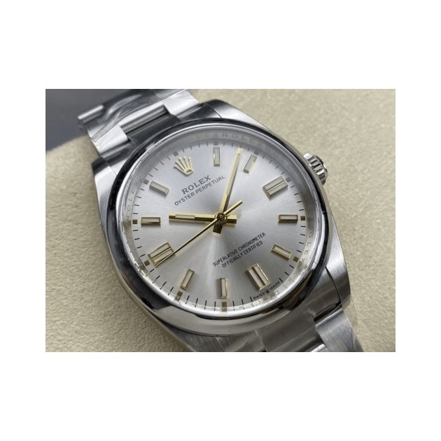 ROLEX 로렉스 오이스터퍼페츄얼 실버 다이얼 36mm 126000