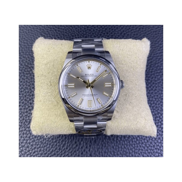 ROLEX 로렉스 오이스터퍼페츄얼 실버 다이얼 41mm 126000