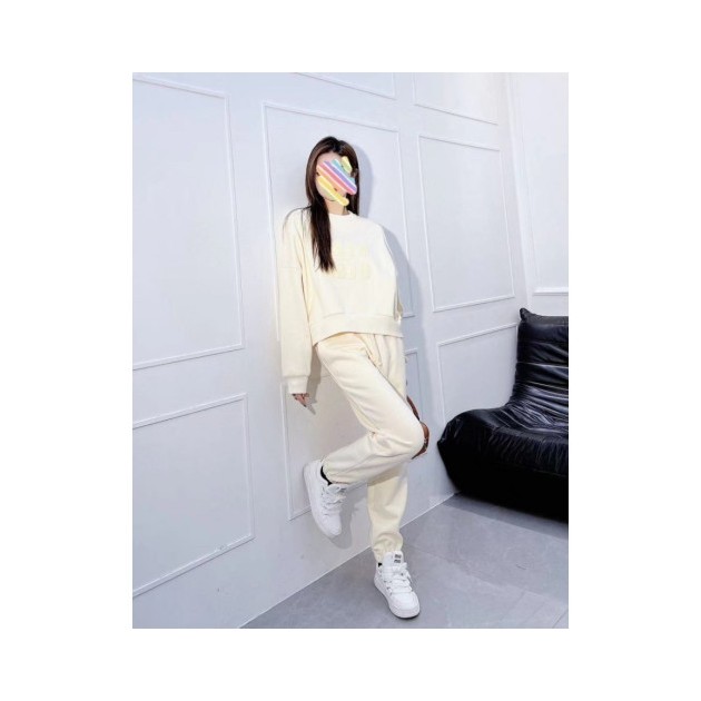 MIUMIU 미우미우 맨투맨 후드티 트레이닝 조거팬츠 세트
