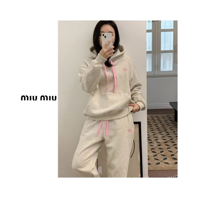 MIUMIU 미우미우 배색끈 후드 상하세트 2COLOR