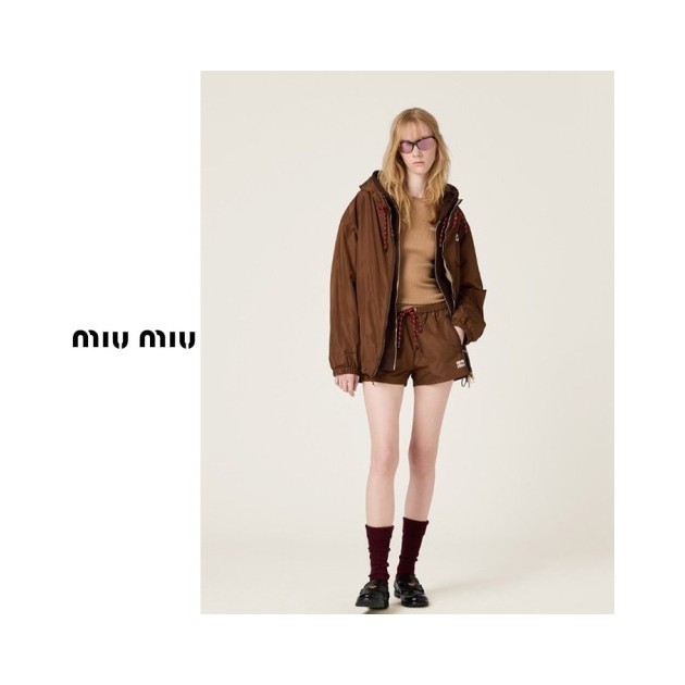 MIUMIU 미우미우 기능성 소재 후디 재킷 / 테크니터컬 패브릭 쇼츠 세트