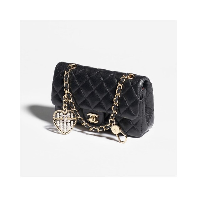 CHANEL 샤넬 클래식 후크 미니백 AP4760