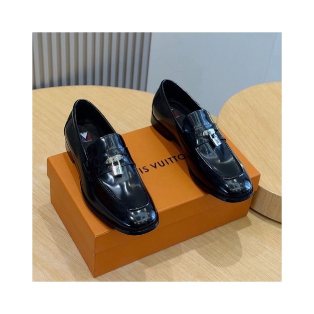 LOUIS VUITTON 루이비통 남성용 로퍼 L96390 2COLOR