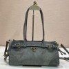 PRADA 프라다 시그니처 미디엄 숄더백 1BA426