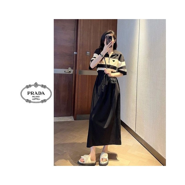PRADA 프라다 배색 반집업 원피스