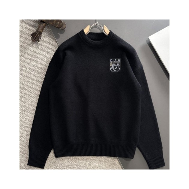 FENDI 펜디 로고 포켓 라운드 넥 스웨터