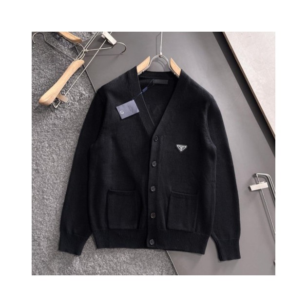●9월 판매 16위● PRADA 프라다 메탈 플레이트 비즈 가디건