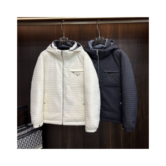 PRADA 프라다 메탈 플레이트 텍스처 다운 패딩