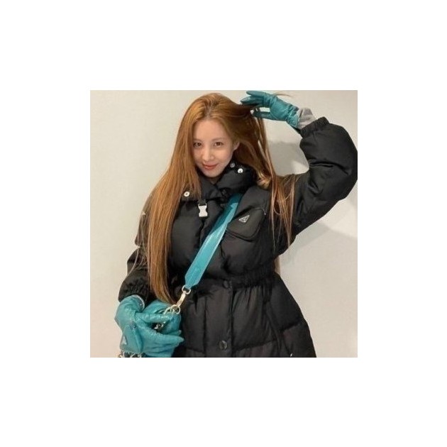 PRADA 프라다 하프 패딩
